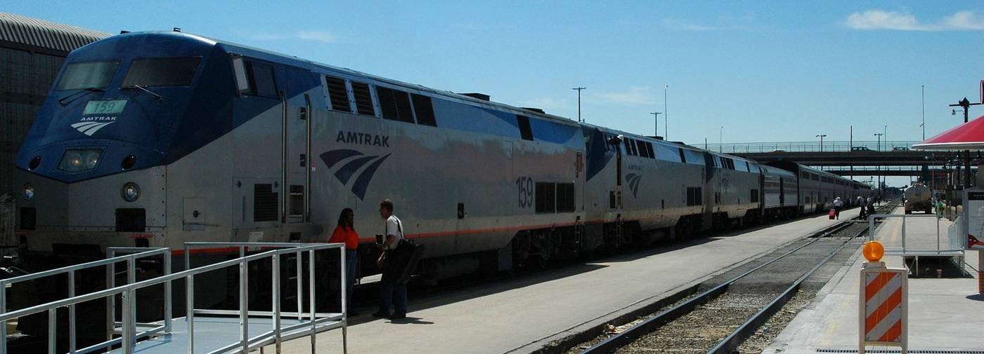 The Southwest Chief at the platform in Albuquerque